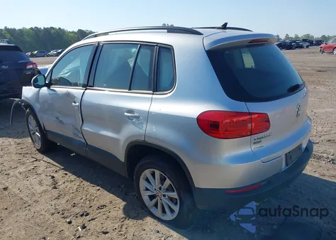 2018 Volkswagen Tiguan Limited 2.0T z USA, uszkodzony, nr VIN WVGAV7AXXJK003077